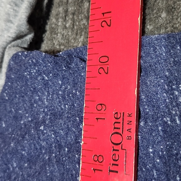 ANHEUSER-BUSCH RETRO BUDWEISER IN BOTTLES 2016 RAGLAN-SLEEVES GRAPHIC TEE-SHIRT - Picture 7 of 11